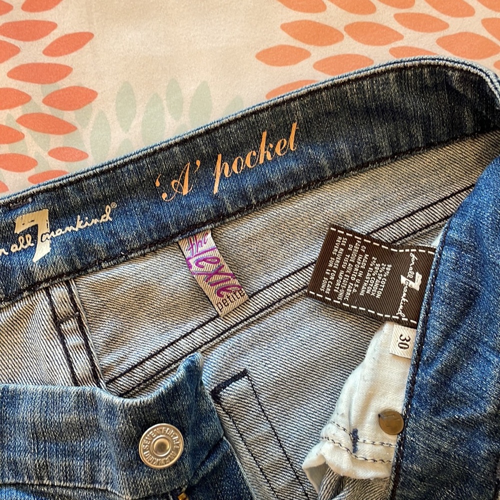 7 For All Mankind - Picture 4 of 4